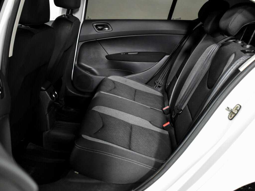 Peugeot 408 2016 года с пробегом. Фото: #10