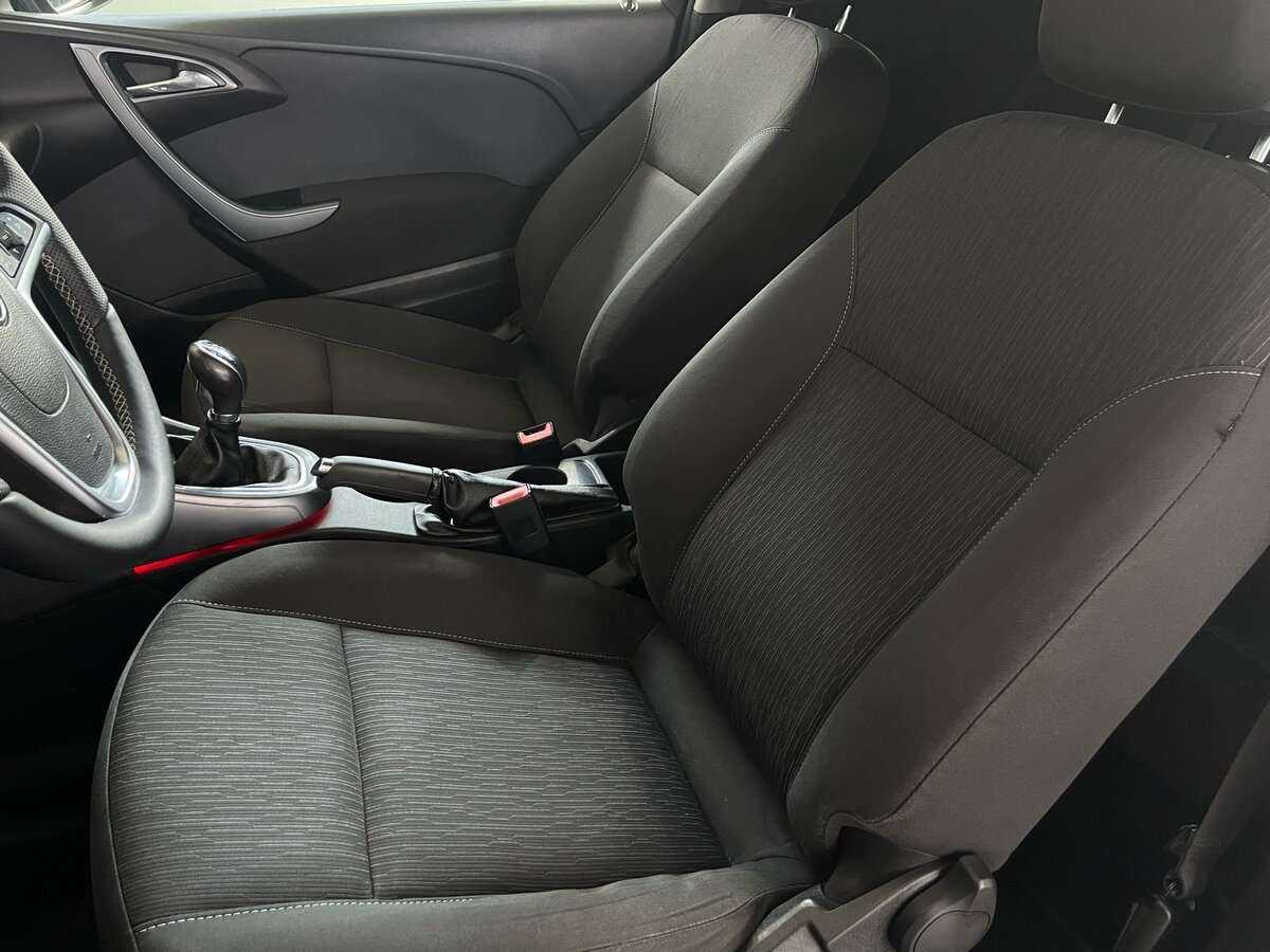 Opel Astra 2012 года с пробегом. Фото: #13