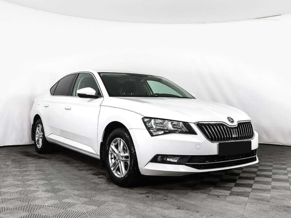 Skoda Superb 2016 года с пробегом. Фото: #2