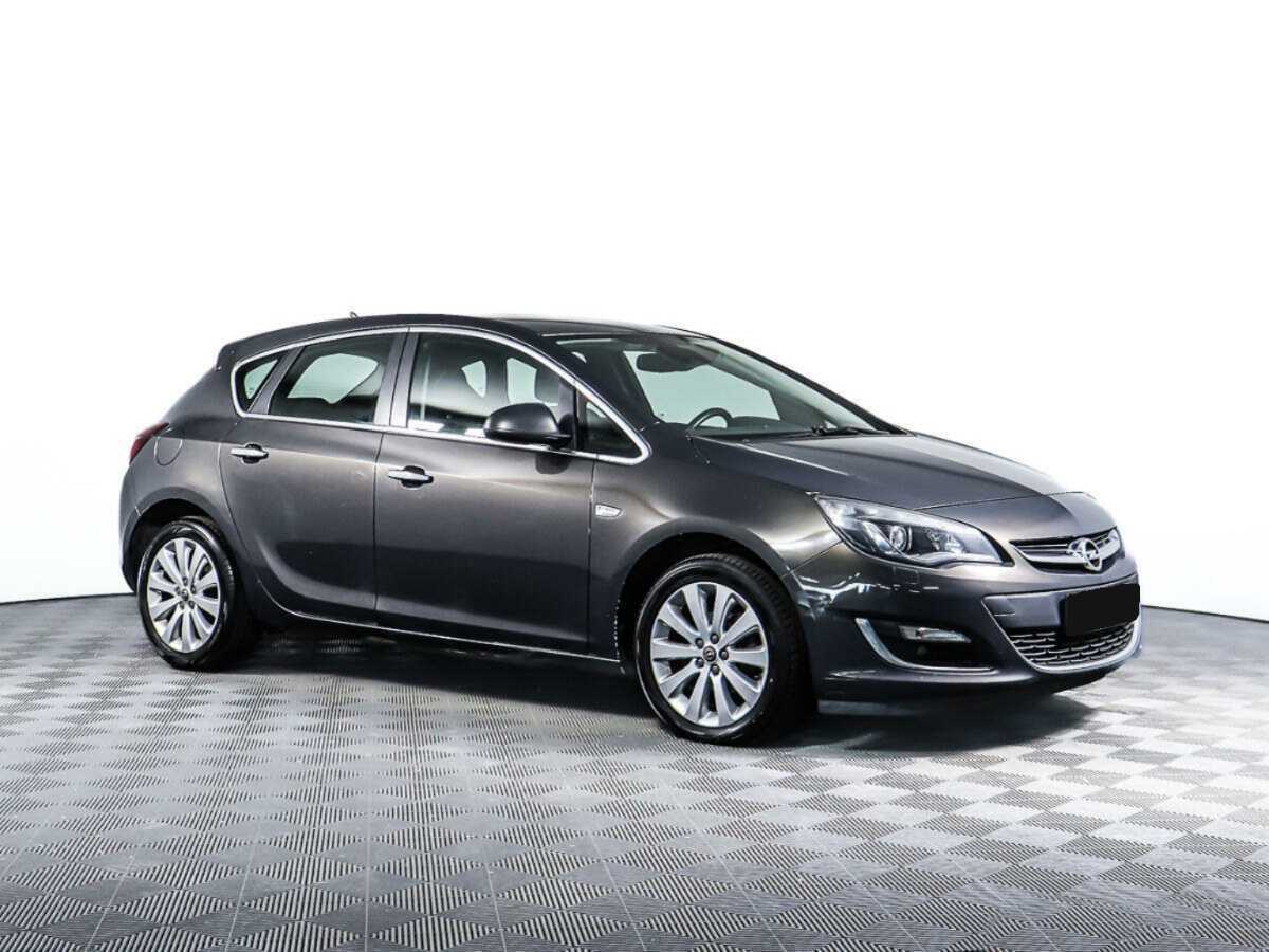Opel Astra 2012 года с пробегом. Фото: #2