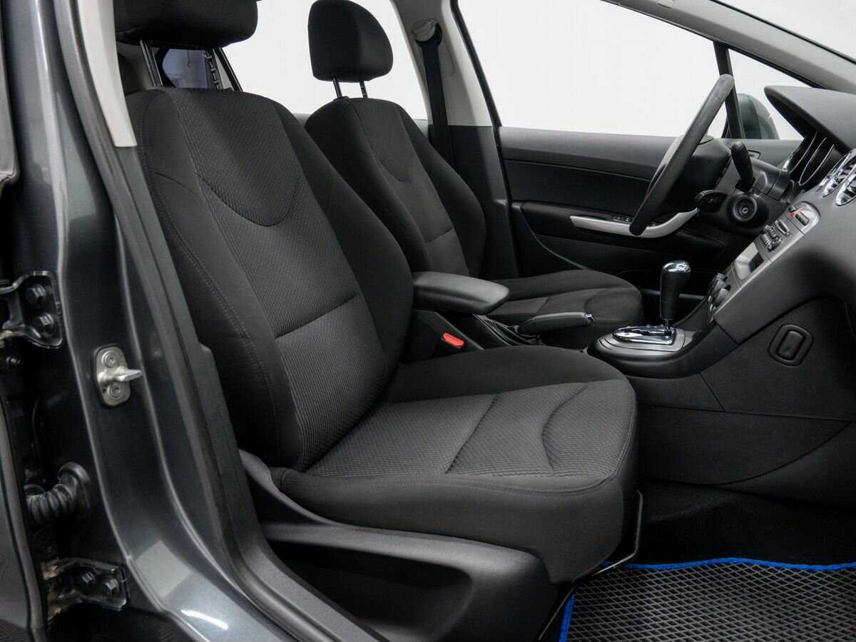 Peugeot 408 2013 года с пробегом. Фото: #7