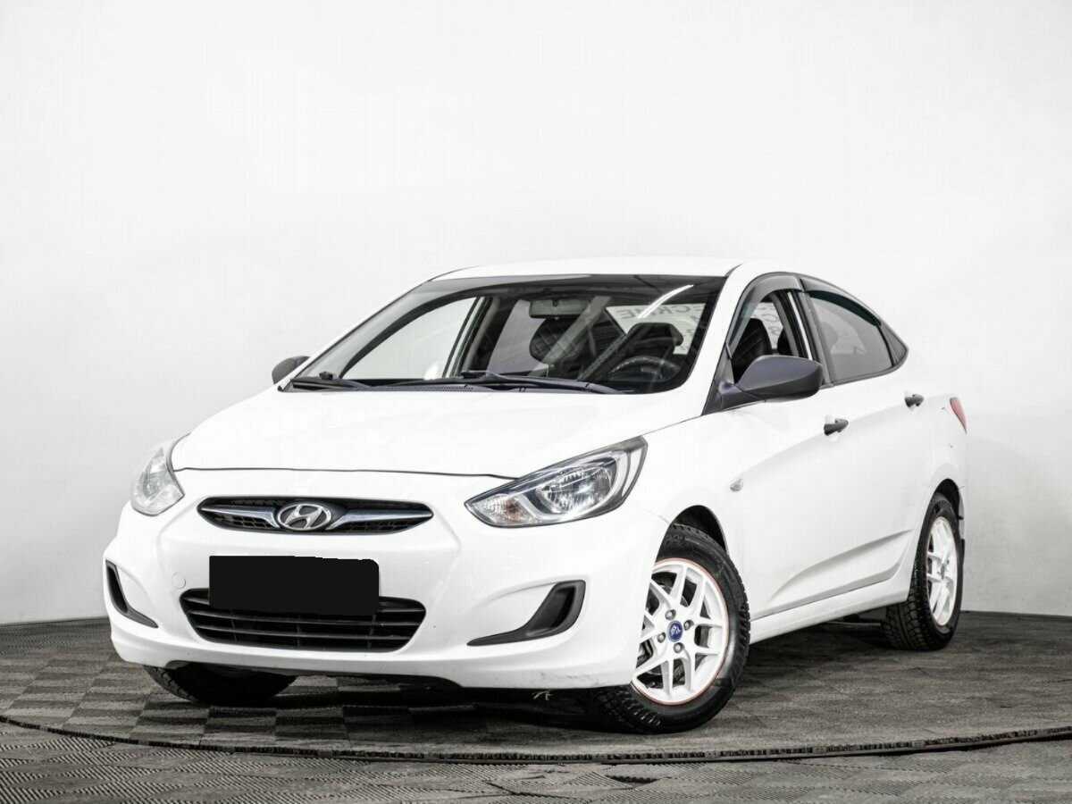 Hyundai Solaris 2013 года с пробегом. Посмотреть фото