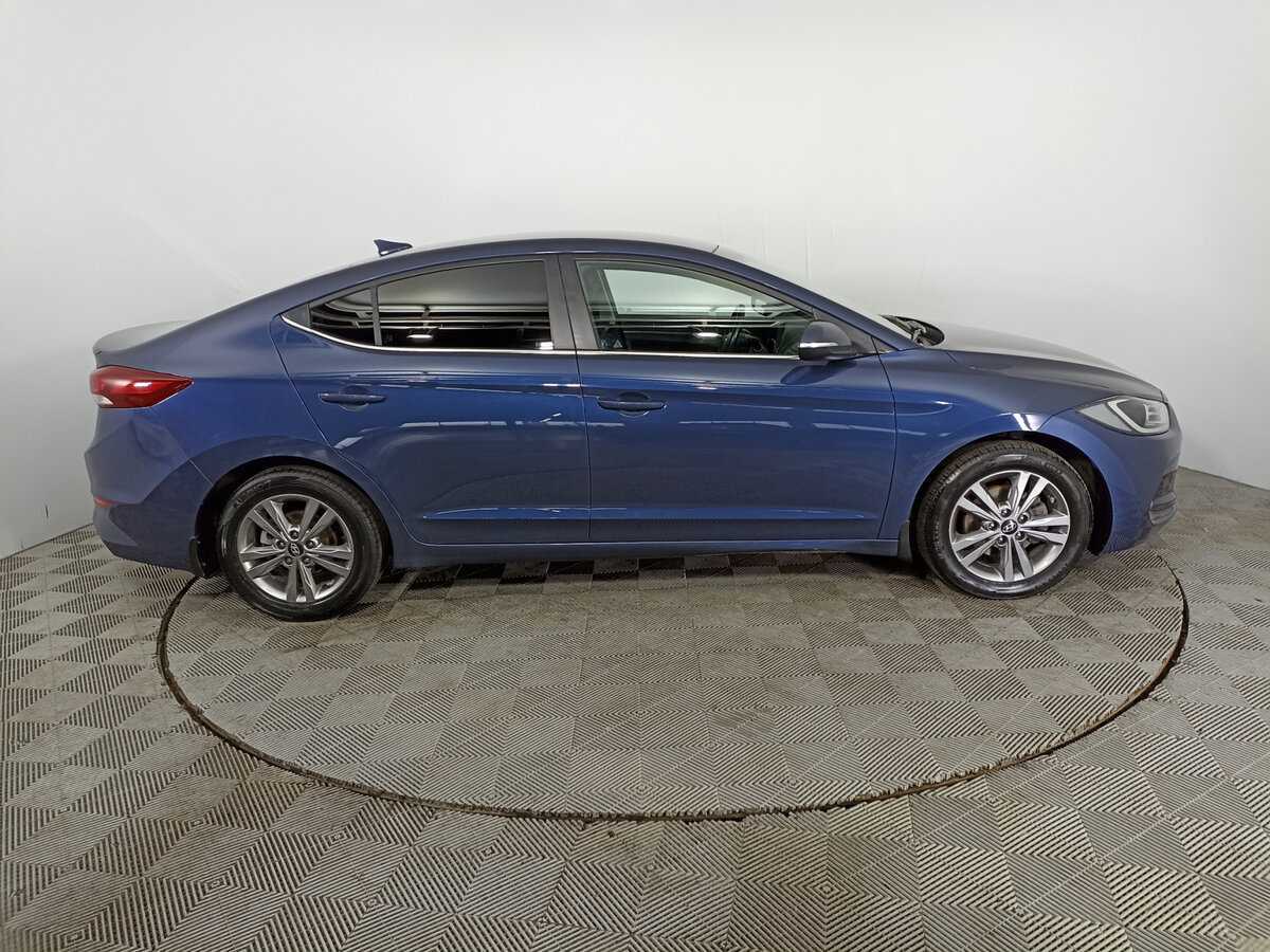 Hyundai Elantra 2018 года с пробегом. Фото: #3