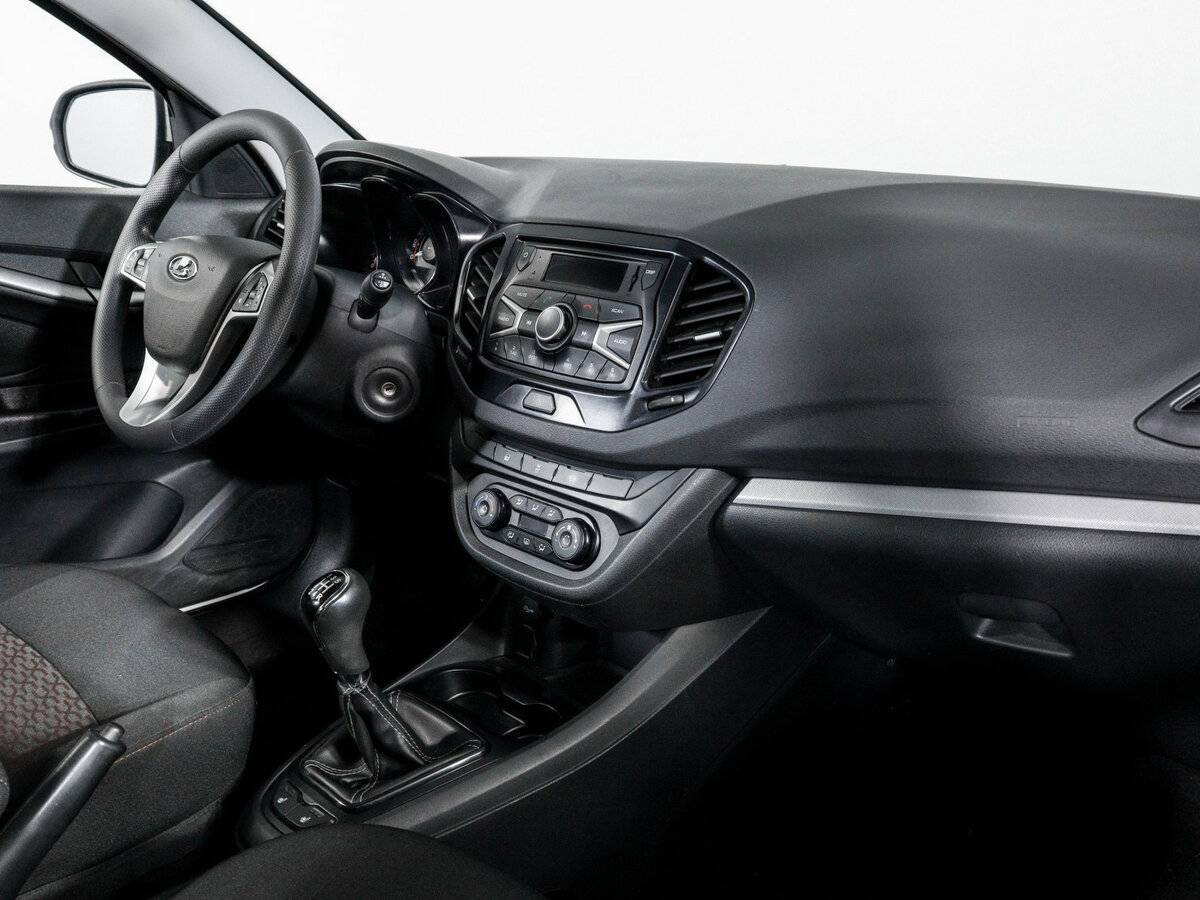 Lada (ВАЗ) Vesta 2018 года с пробегом. Фото: #5