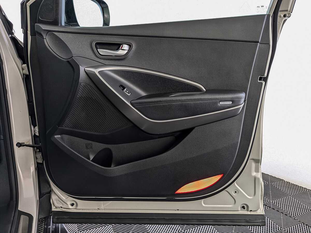 Hyundai Santa Fe 2013 года с пробегом. Фото: #23