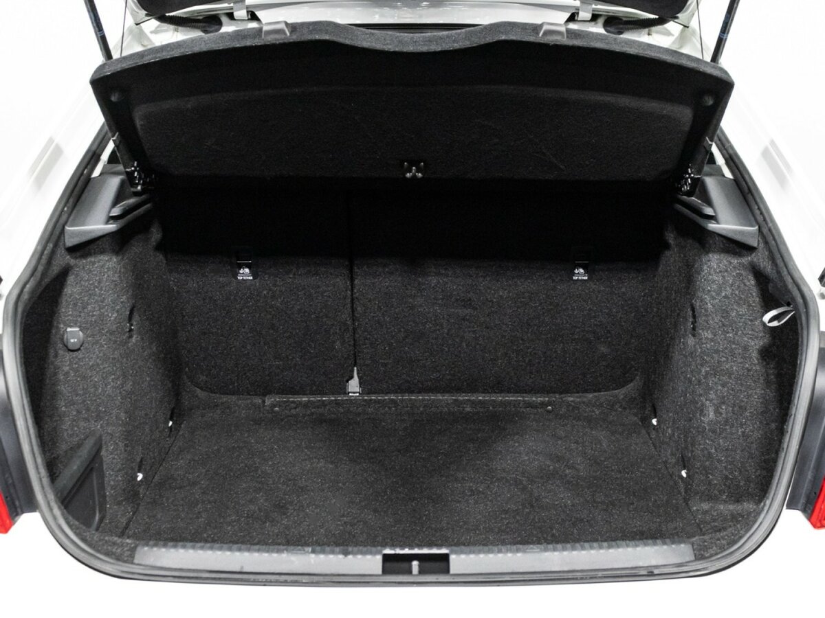 Skoda Octavia 2019 года с пробегом. Фото: #16