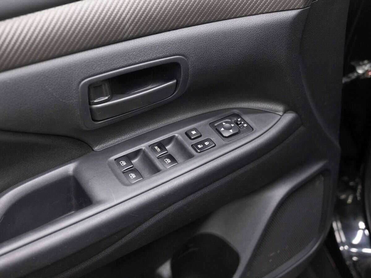 Mitsubishi Outlander 2016 года с пробегом. Фото: #17