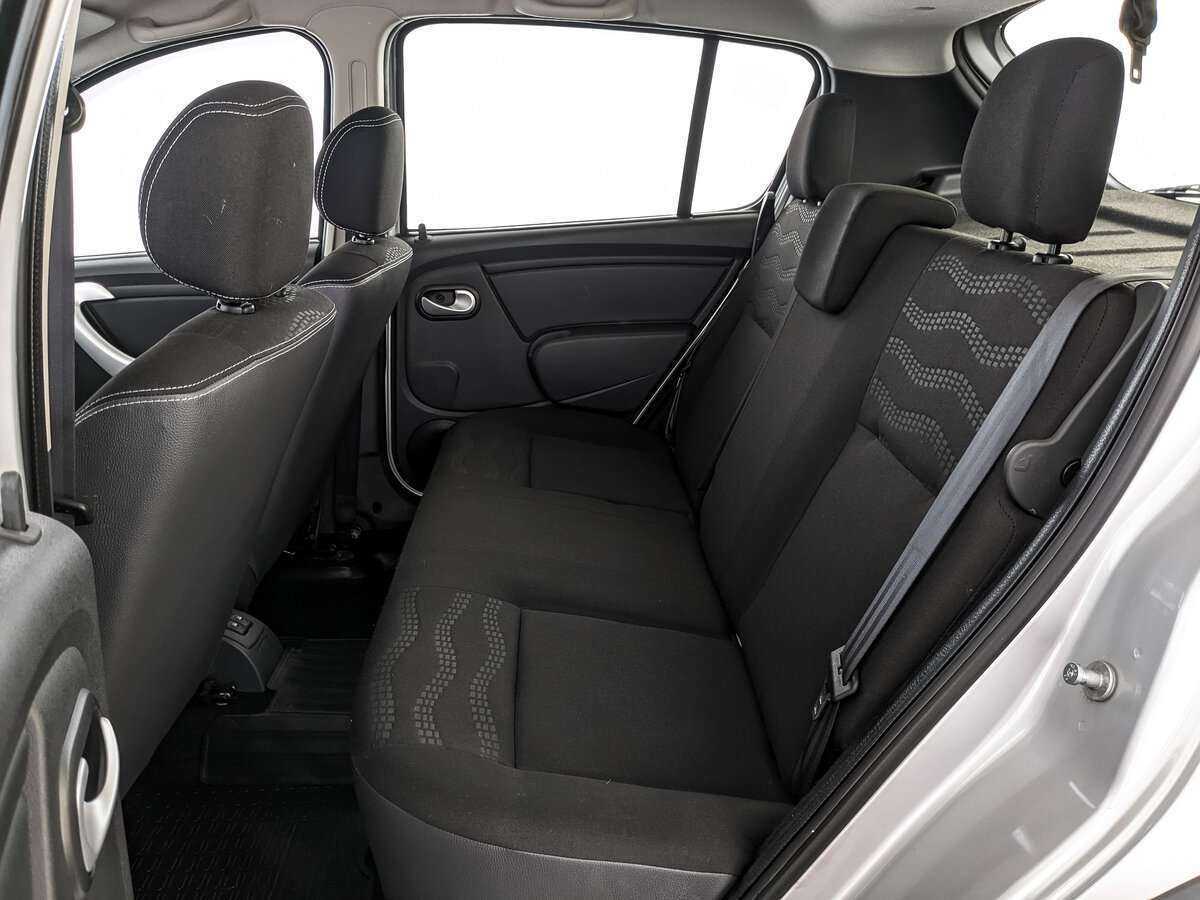 Renault Sandero 2013 года с пробегом. Фото: #12