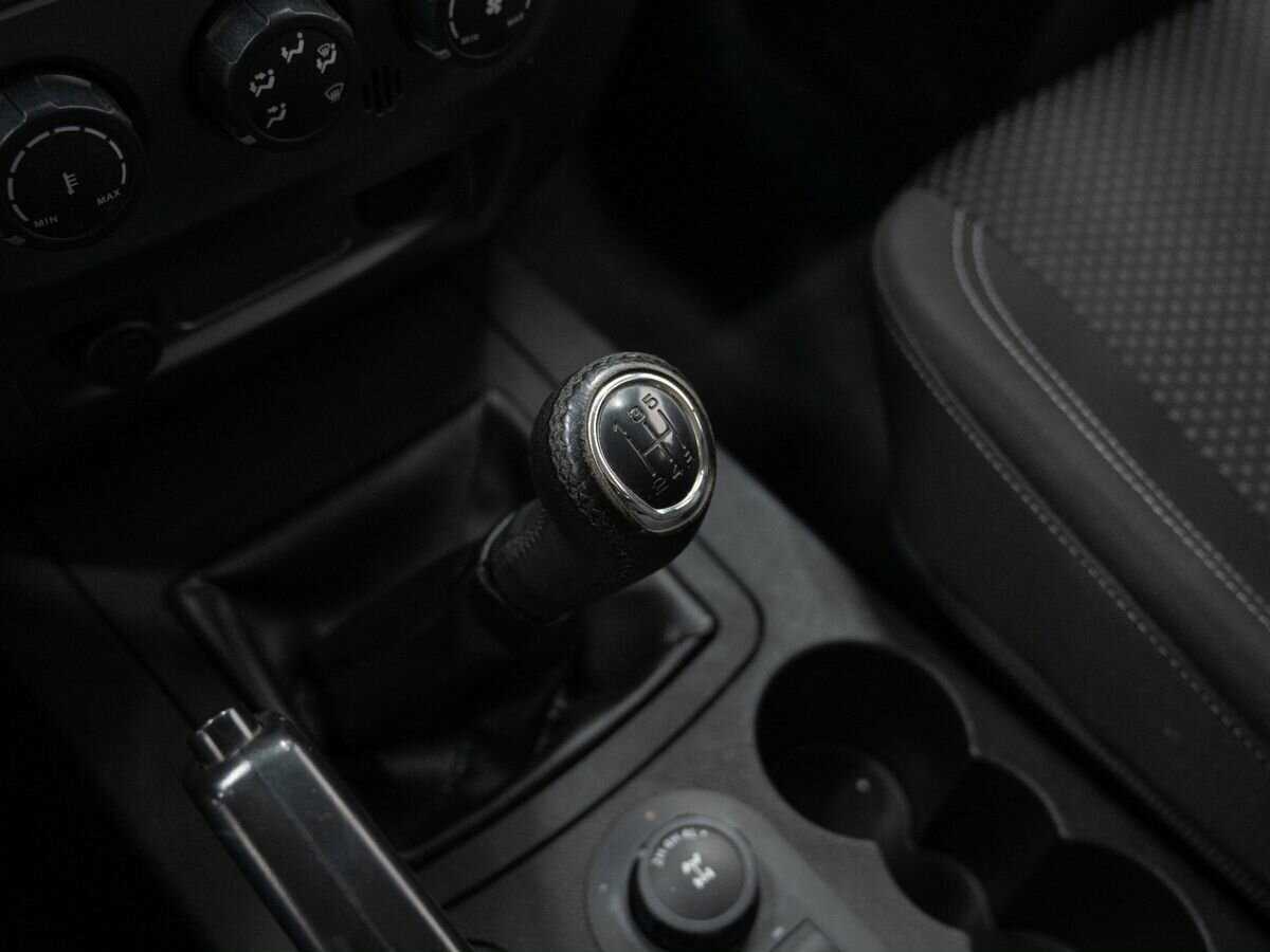 УАЗ Patriot 2015 года с пробегом. Фото: #18