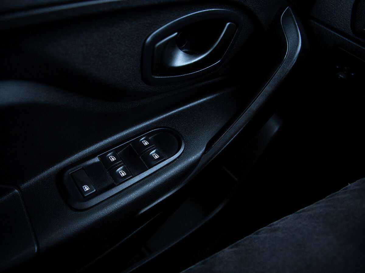 Lada (ВАЗ) XRAY 2017 года с пробегом. Фото: #12