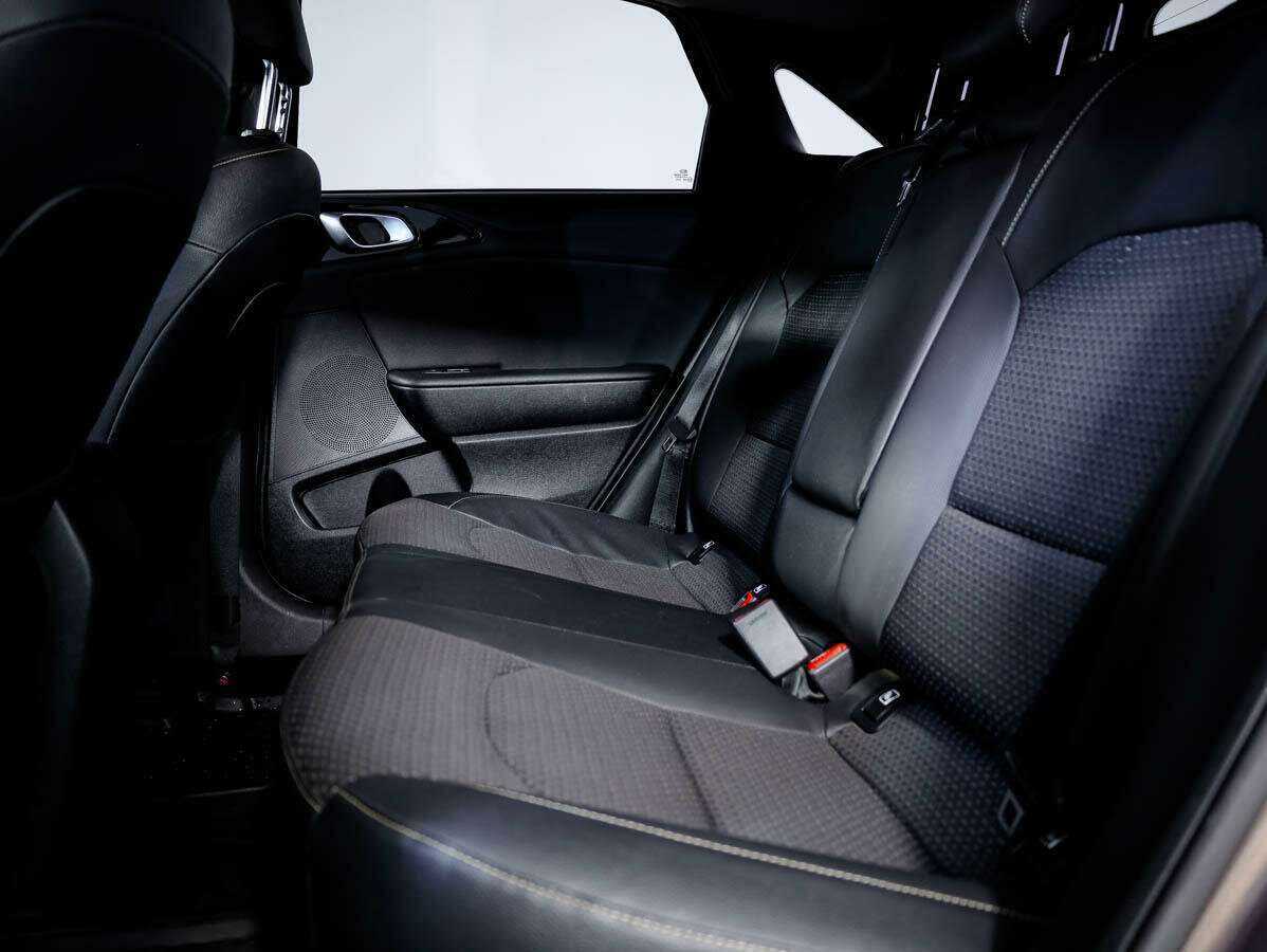 Kia Ceed 2020 года с пробегом. Фото: #11