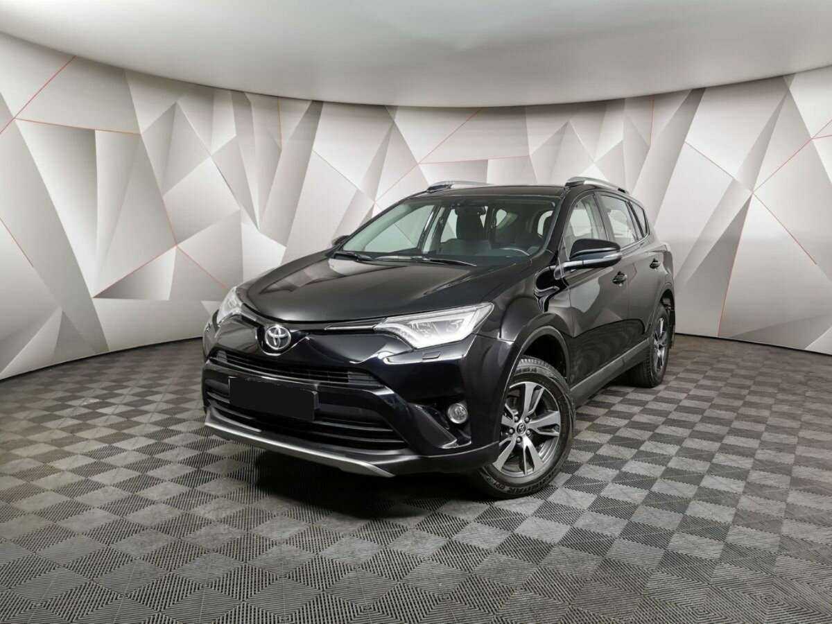 Toyota RAV4 2018 года с пробегом. Посмотреть фото