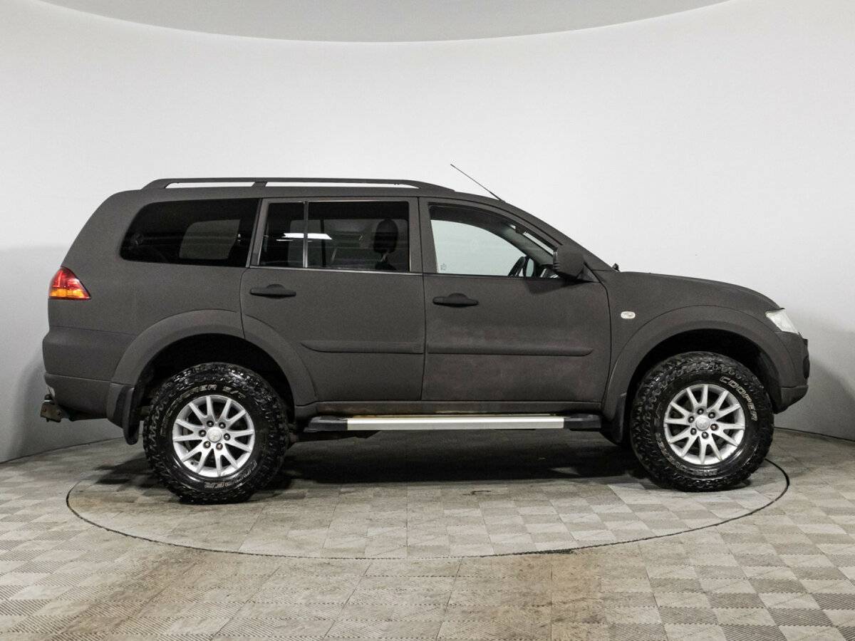 Mitsubishi Pajero Sport 2012 года с пробегом. Фото: #3