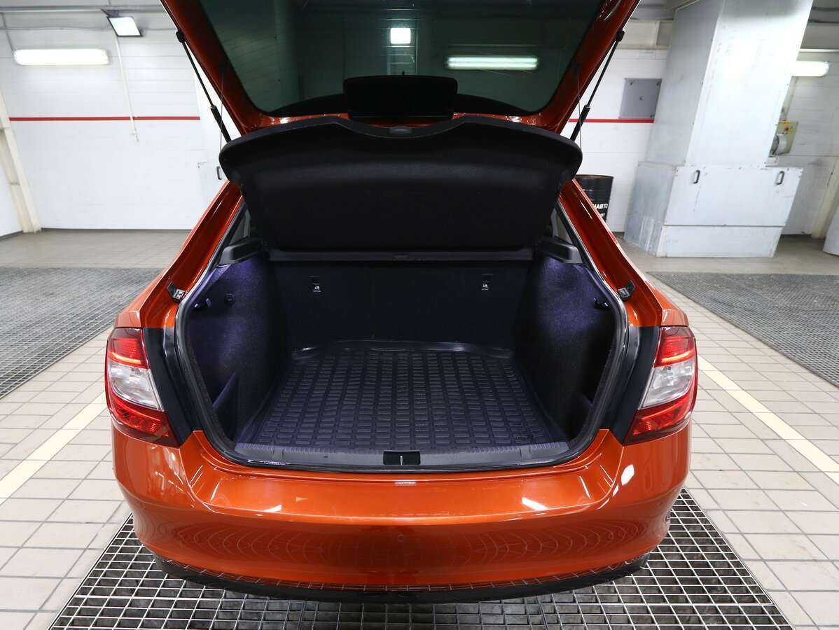 Skoda Rapid 2018 года с пробегом. Фото: #4