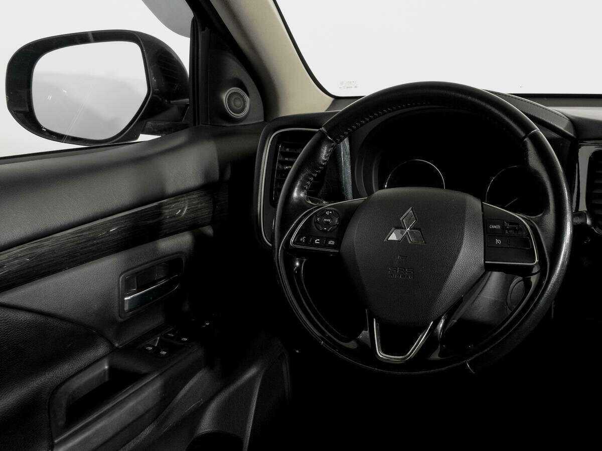 Mitsubishi Outlander 2017 года с пробегом. Фото: #12