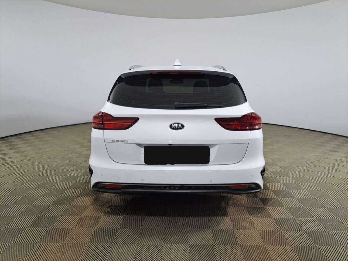 Kia Ceed 2021 года с пробегом. Фото: #3