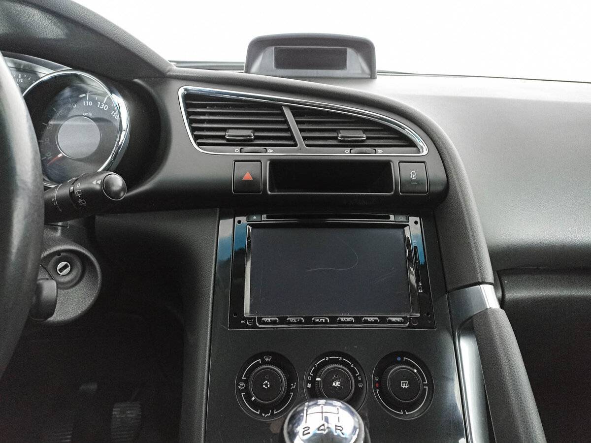 Peugeot 3008 2012 года с пробегом. Фото: #10