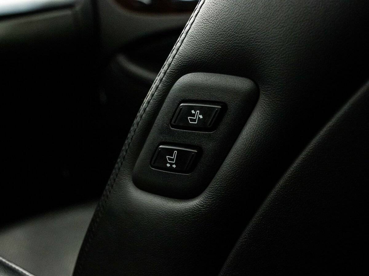 Hyundai Equus 2015 года с пробегом. Фото: #25