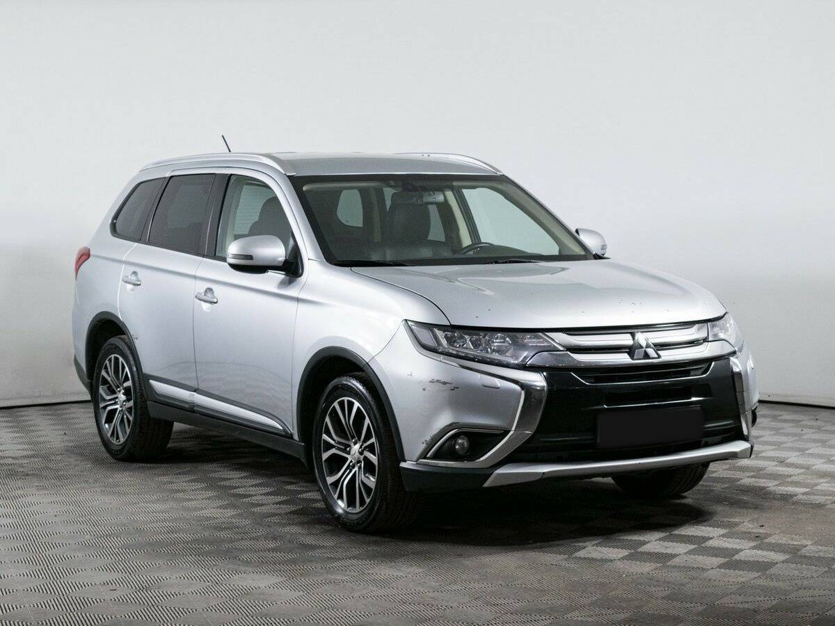 Mitsubishi Outlander 2015 года с пробегом. Фото: #2