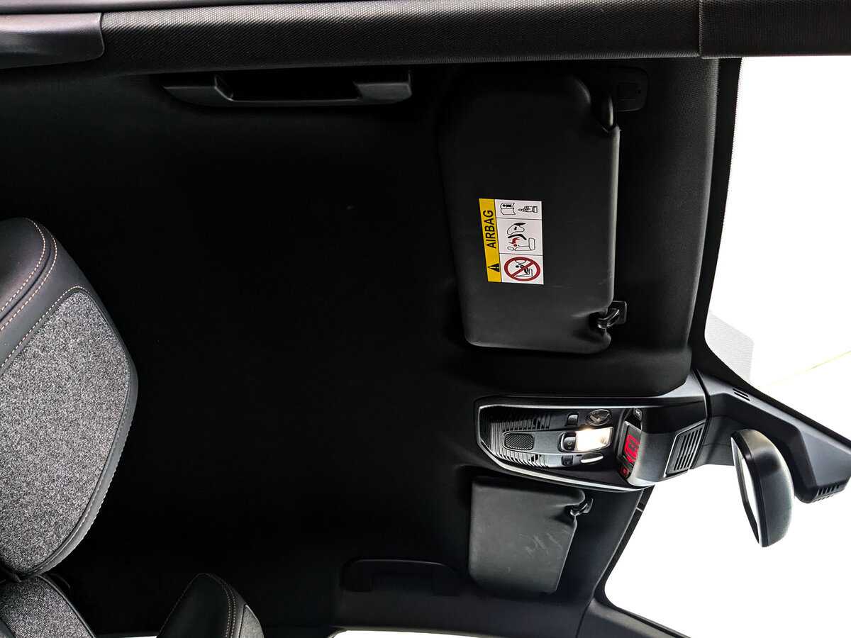 Peugeot 3008 2019 года с пробегом. Фото: #21