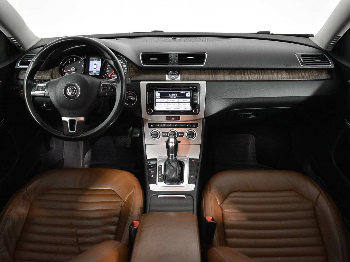 Volkswagen Passat 2012 года с пробегом. Фото: #9