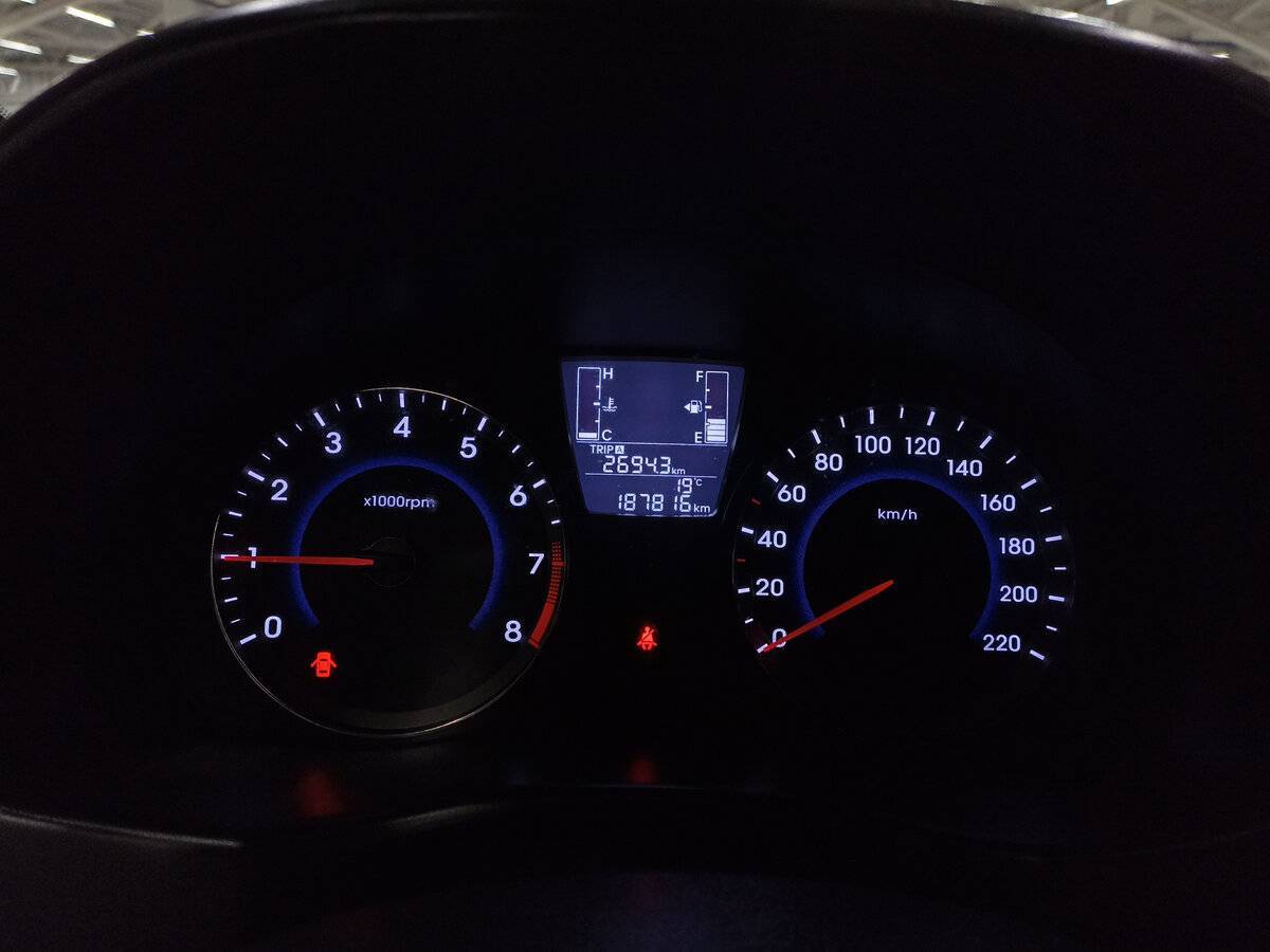 Hyundai Solaris 2015 года с пробегом. Фото: #12