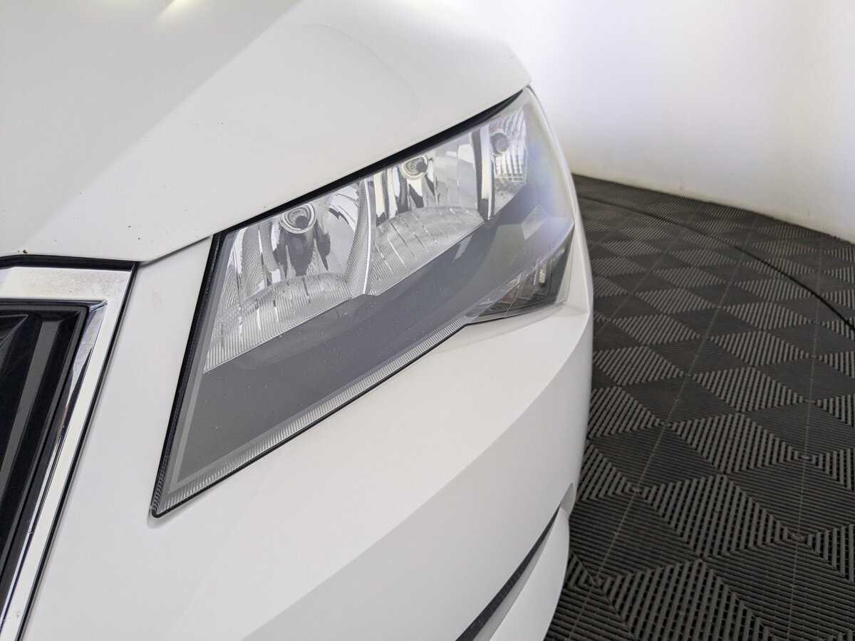 Skoda Superb 2018 года с пробегом. Фото: #10