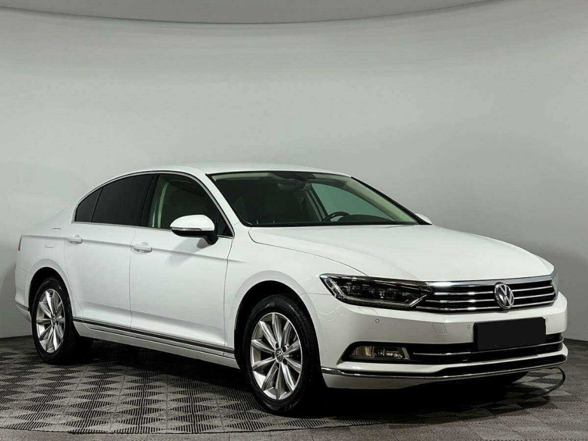 Volkswagen Passat 2017 года с пробегом. Фото: #2