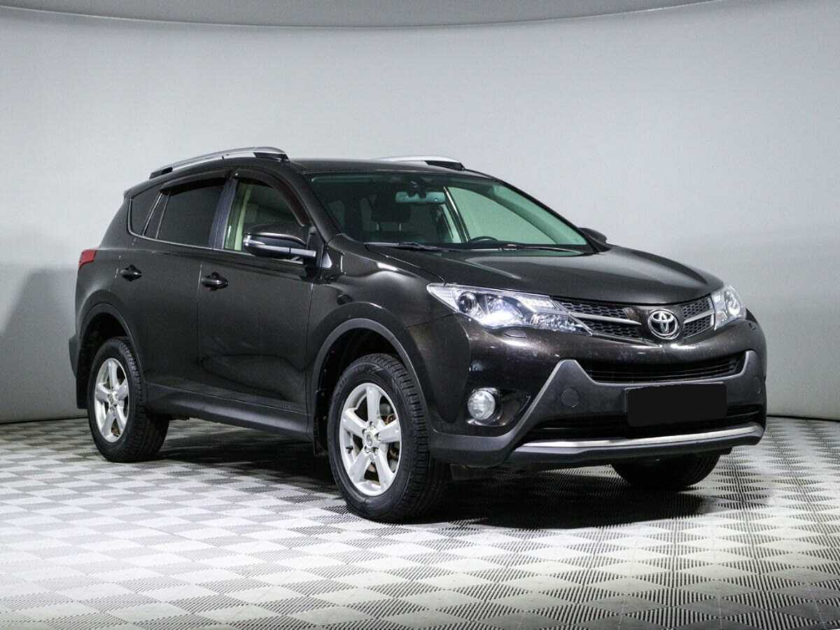 Toyota RAV4 2013 года с пробегом. Фото: #2