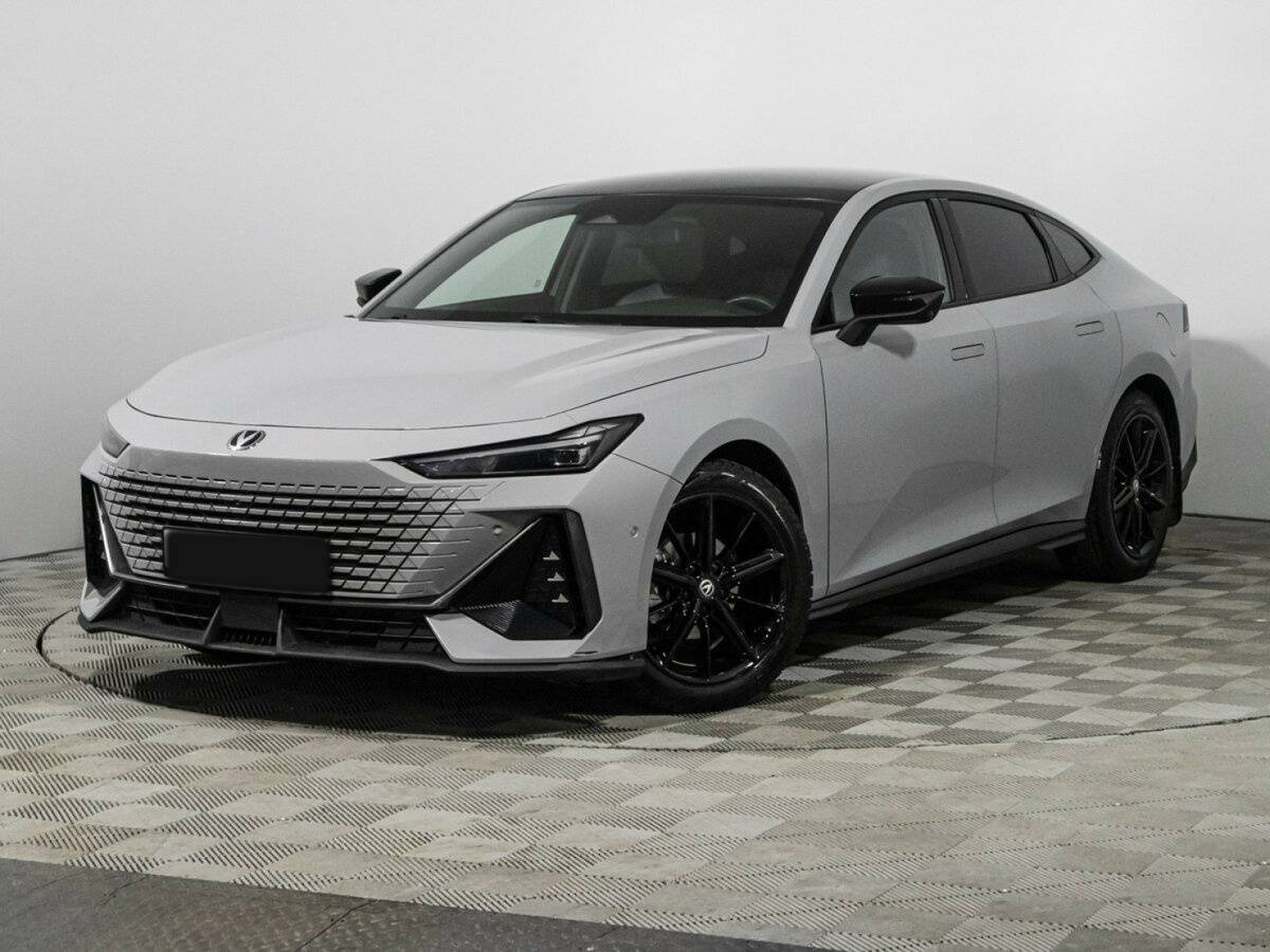 Changan UNI-V 2023 года с пробегом. Посмотреть фото