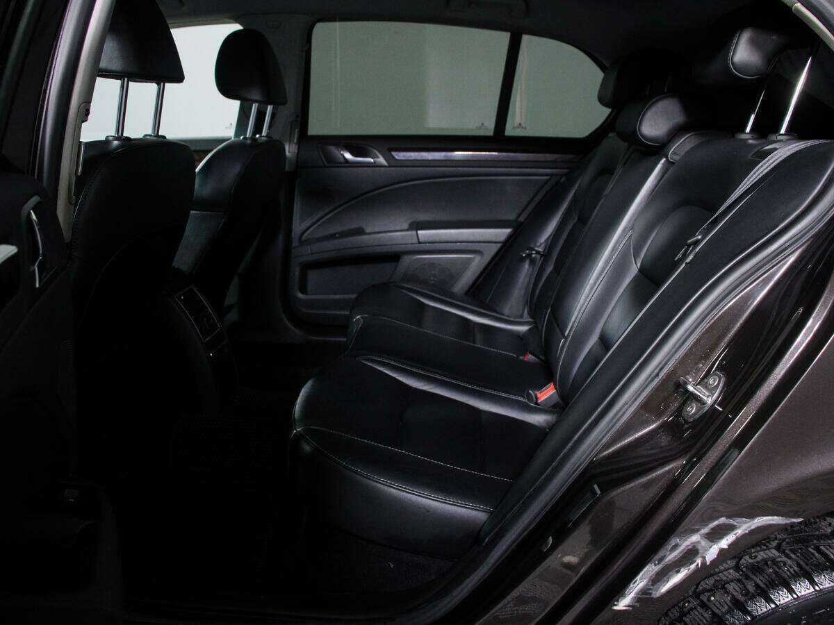 Skoda Superb 2014 года с пробегом. Фото: #8