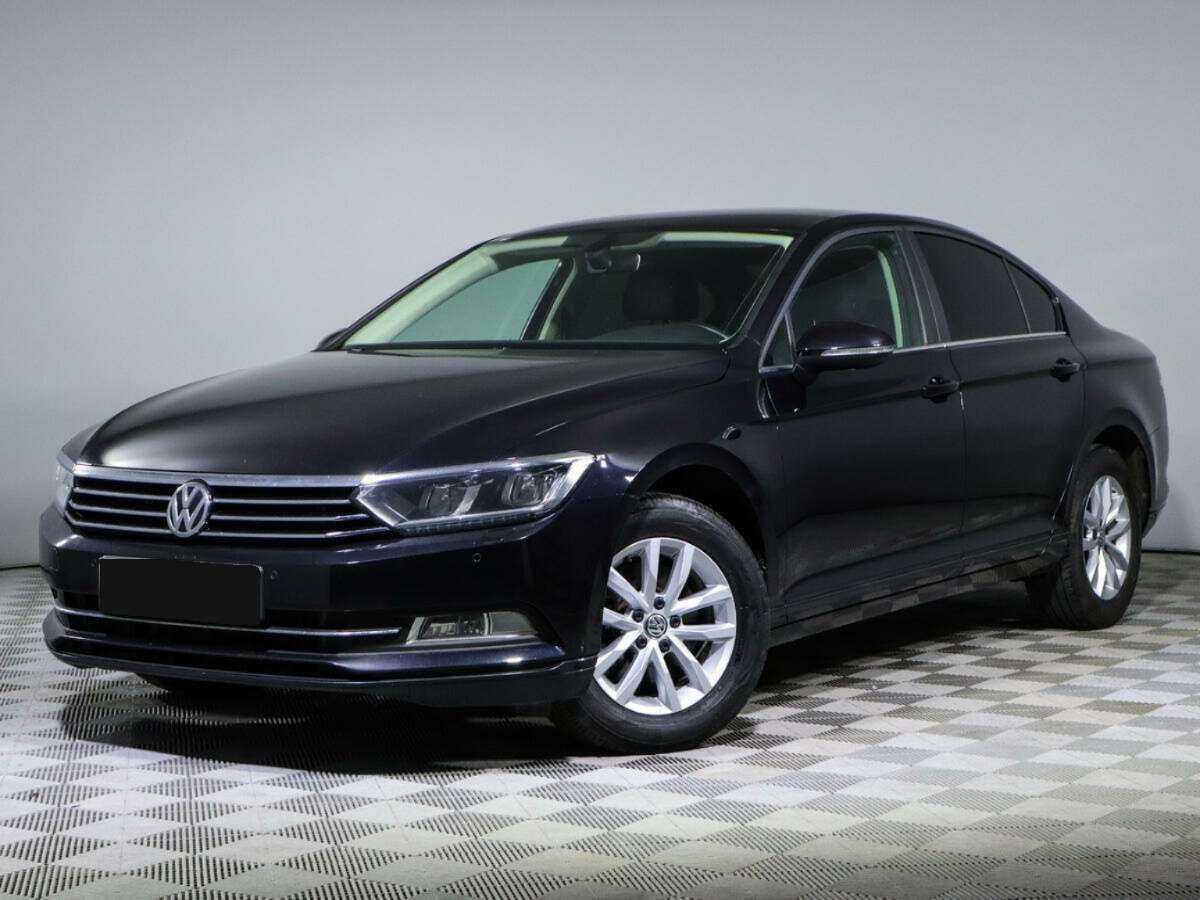 Volkswagen Passat 2015 года с пробегом. Посмотреть фото