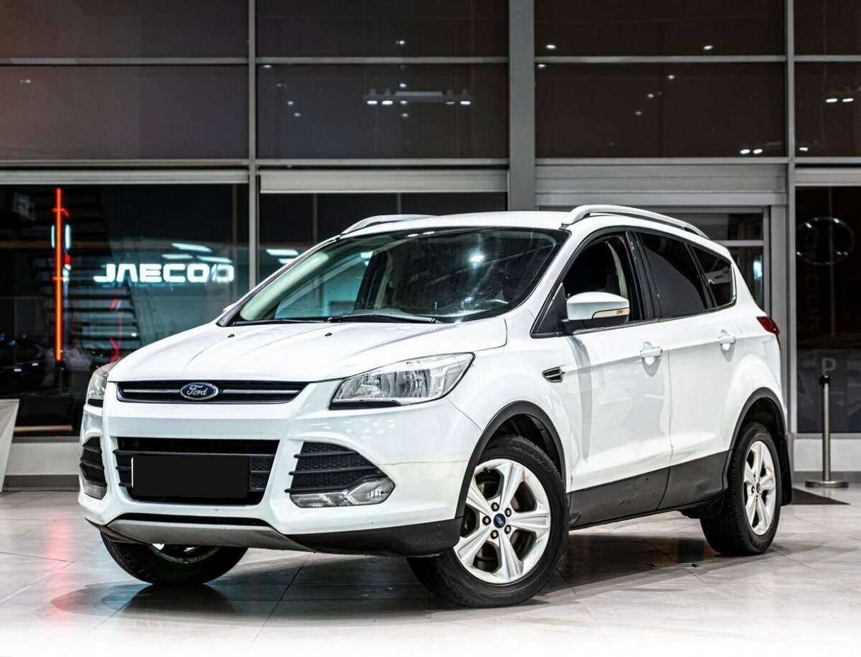 Ford Kuga 2014 года с пробегом. Посмотреть фото