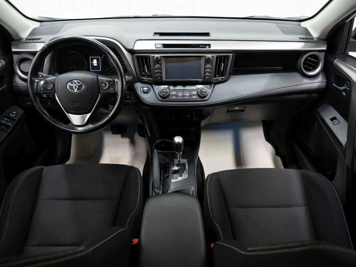 Toyota RAV4 2019 года с пробегом. Фото: #10