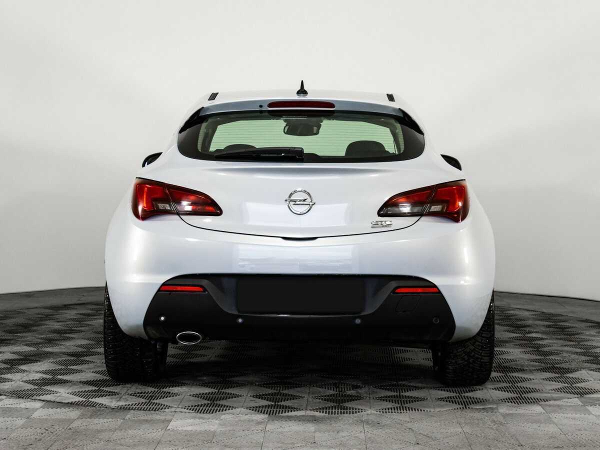 Opel Astra 2012 года с пробегом. Фото: #4