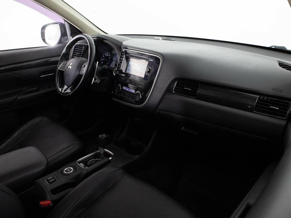 Mitsubishi Outlander 2016 года с пробегом. Фото: #11