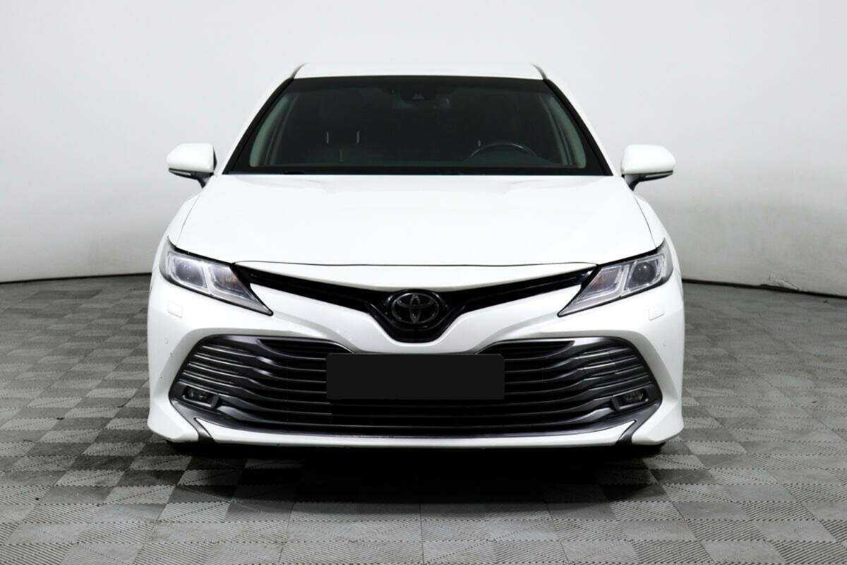 Toyota Camry 2019 года с пробегом. Фото: #1