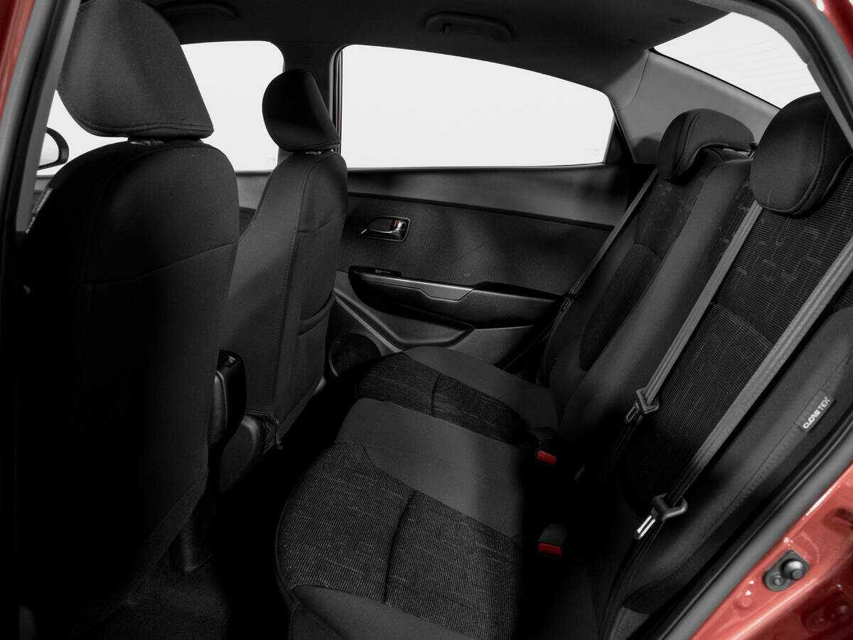 Kia Rio 2013 года с пробегом. Фото: #9