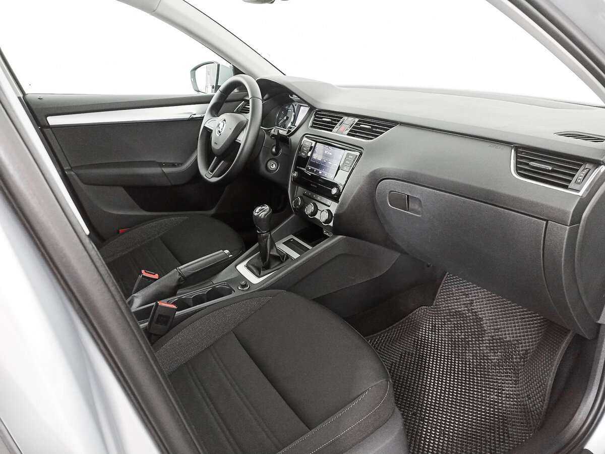 Skoda Octavia 2017 года с пробегом. Фото: #6