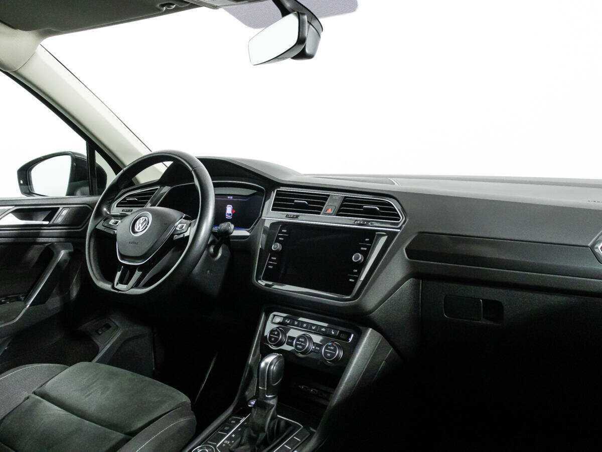 Volkswagen Tiguan 2018 года с пробегом. Фото: #8