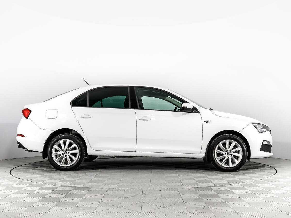 Skoda Rapid 2021 года с пробегом. Фото: #3
