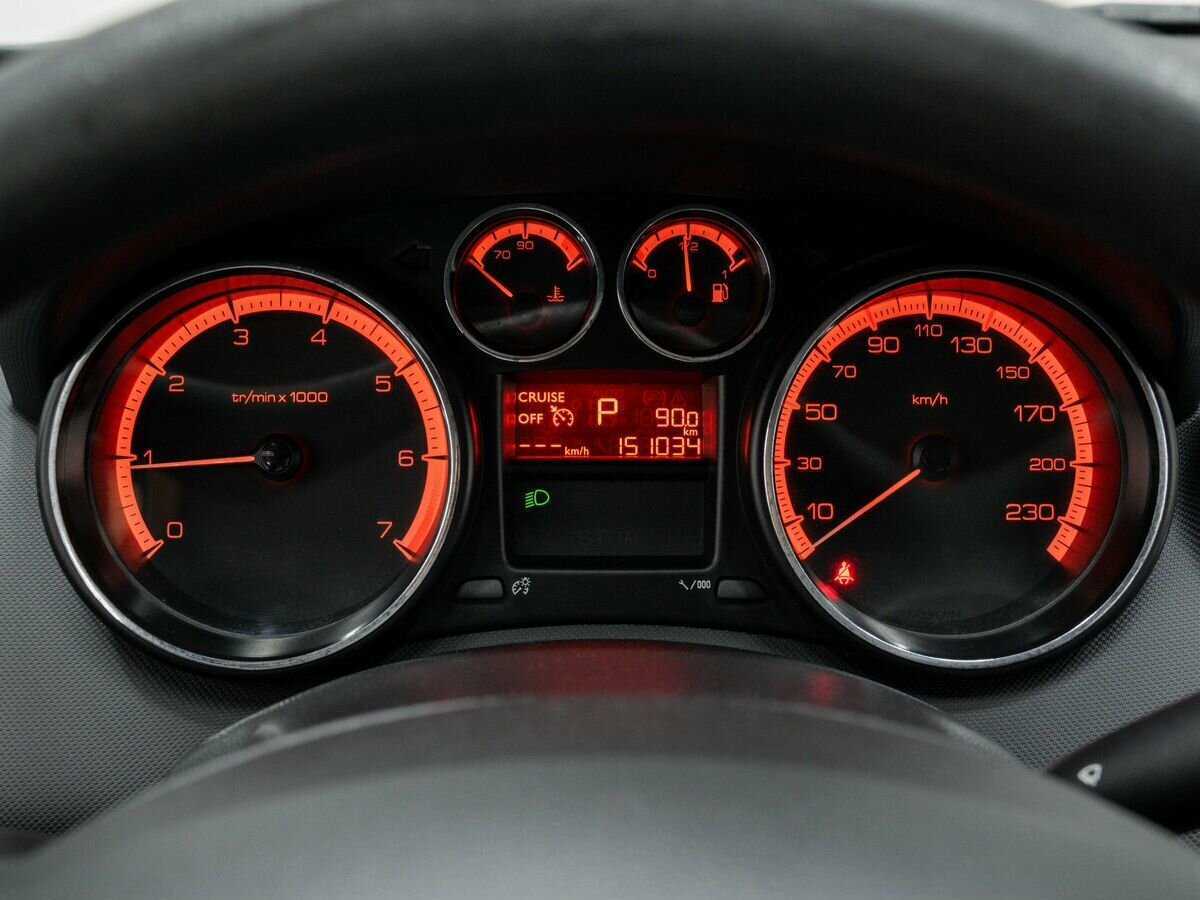 Peugeot 408 2013 года с пробегом. Фото: #21