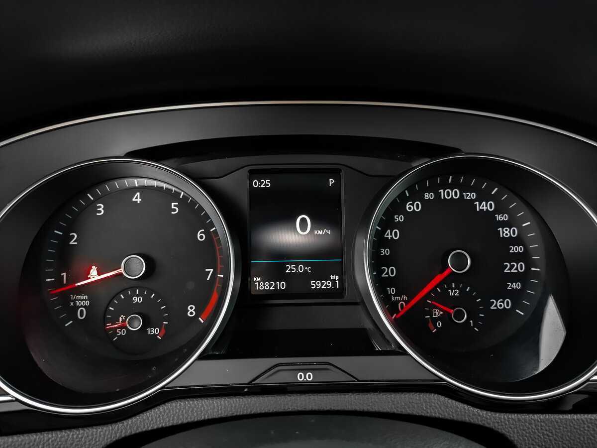 Volkswagen Passat 2018 года с пробегом. Фото: #10