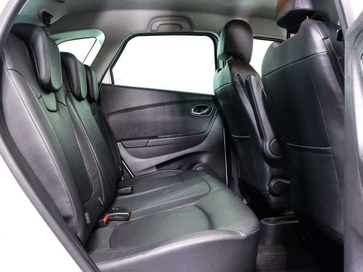 Renault Kaptur 2016 года с пробегом. Фото: #12