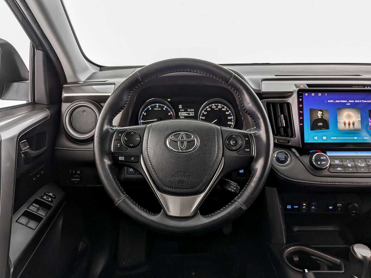 Toyota RAV4 2017 года с пробегом. Фото: #17