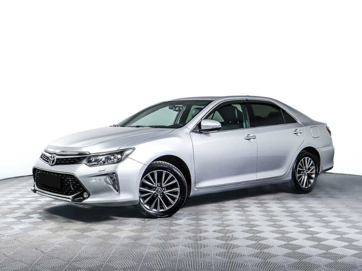 Toyota Camry 2017 года с пробегом. Посмотреть фото