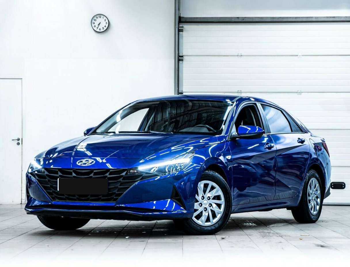 Hyundai Elantra 2021 года с пробегом. Посмотреть фото