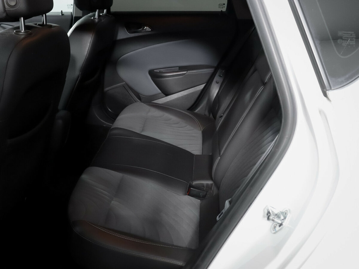 Opel Astra 2014 года с пробегом. Фото: #7