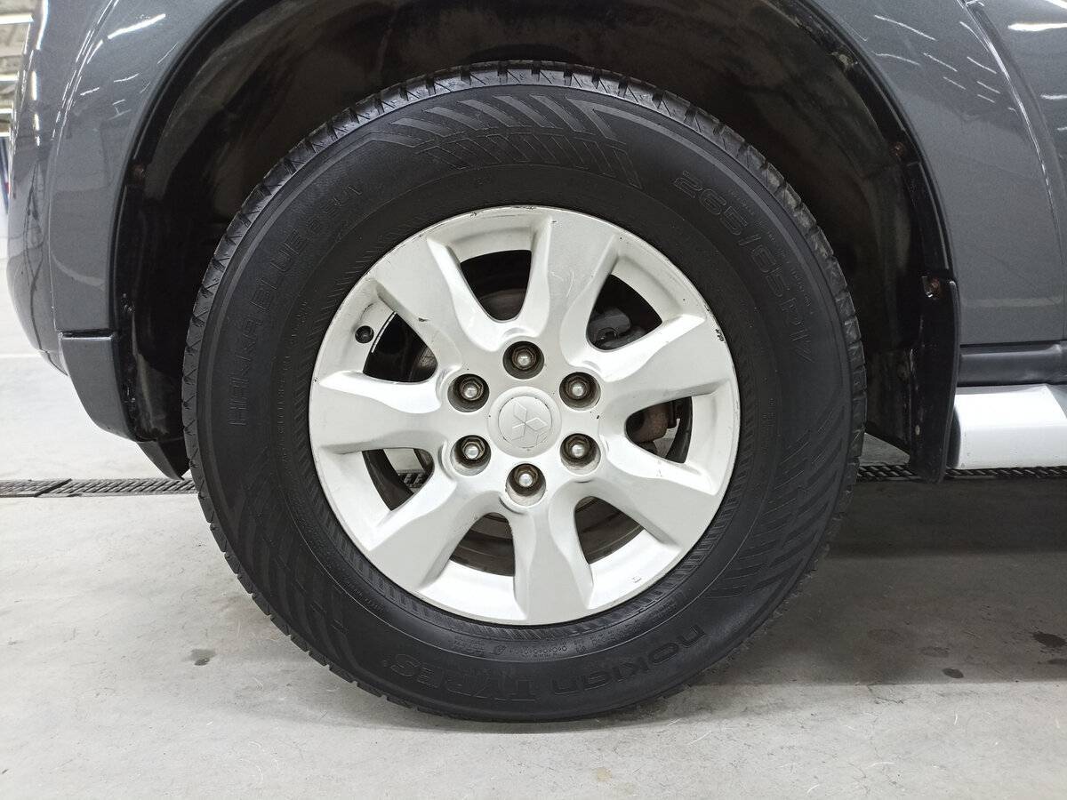 Mitsubishi Pajero 2012 года с пробегом. Фото: #17