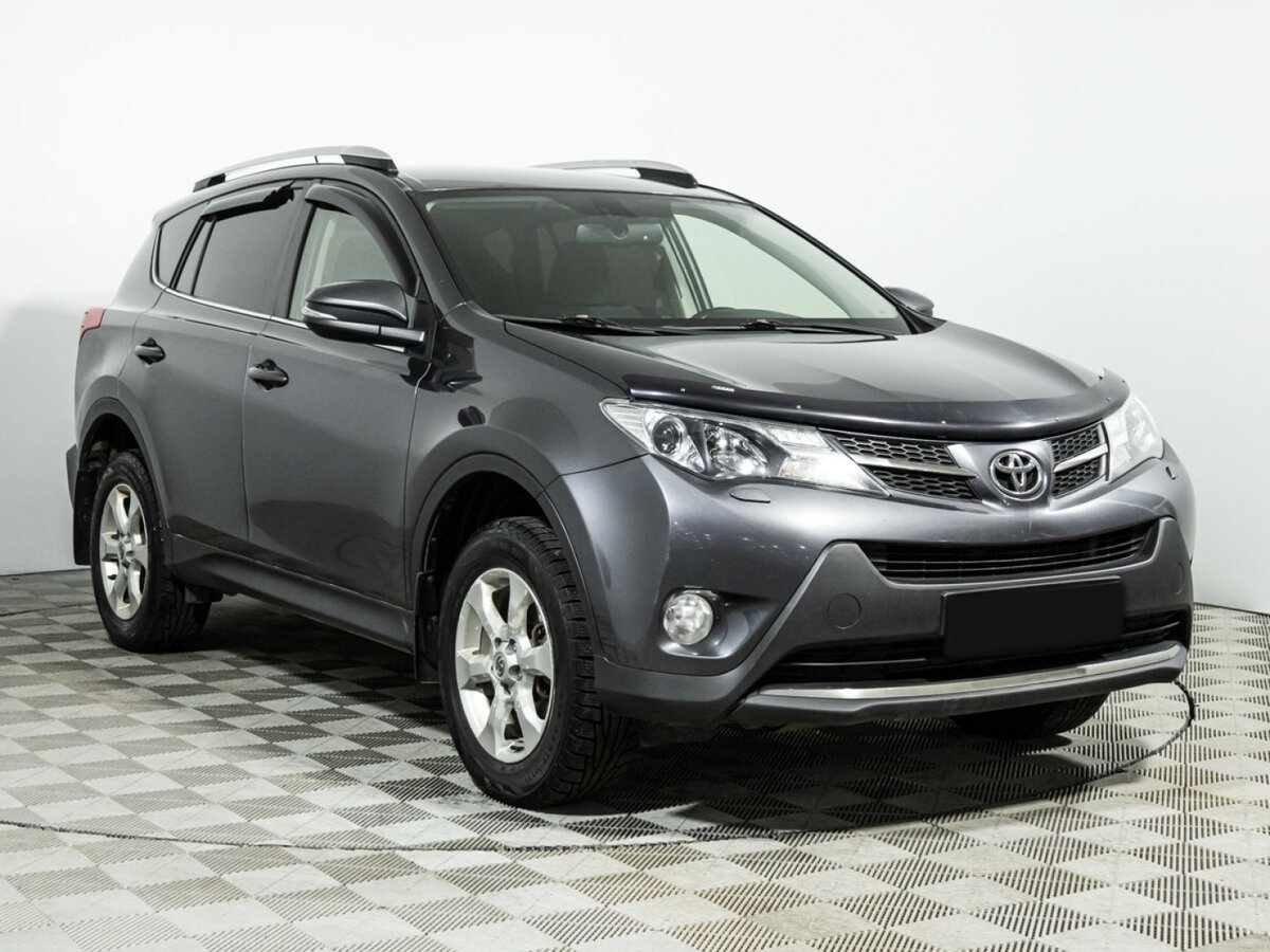 Toyota RAV4 2014 года с пробегом. Фото: #2